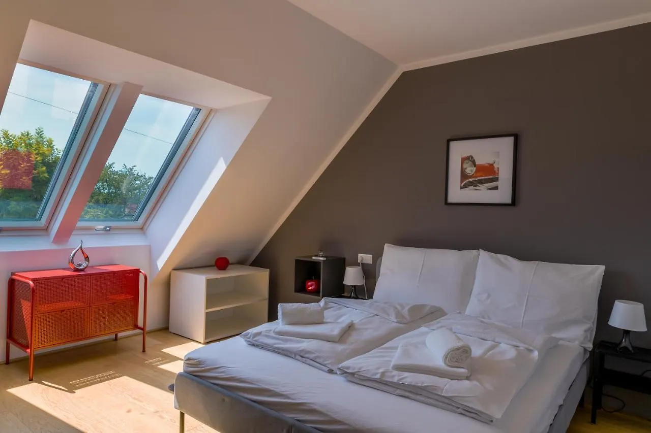 Maureen Lovely 2 Bedroom Unit With Community Pool Vienna Apartment