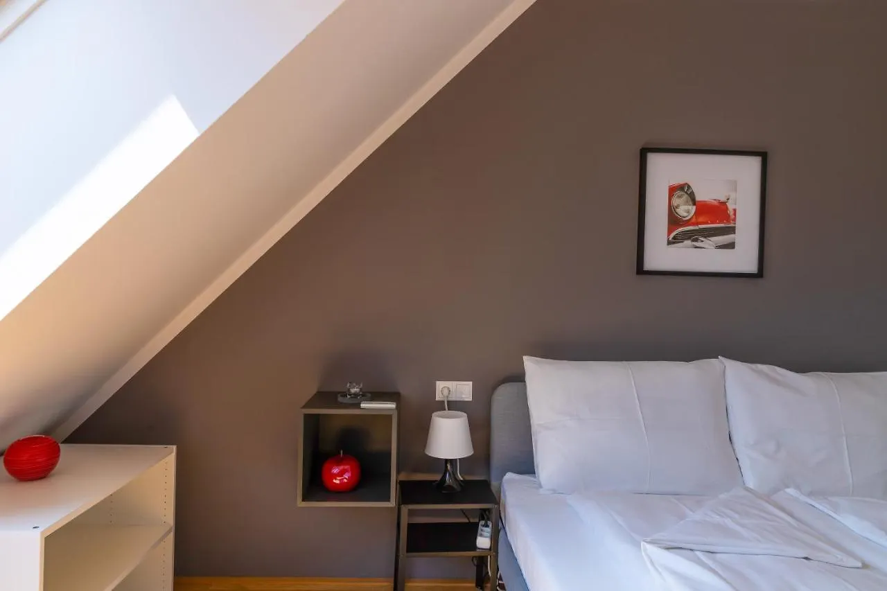 Maureen Lovely 2 Bedroom Unit With Community Pool Vienna Apartment