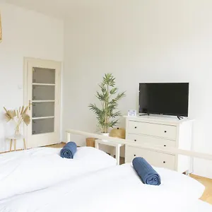 Apartment Sunny Near Belvedere Castle, Vienna
