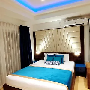 https://infinity-condos-by-ocean-breeze.kandyhotelsnow.com