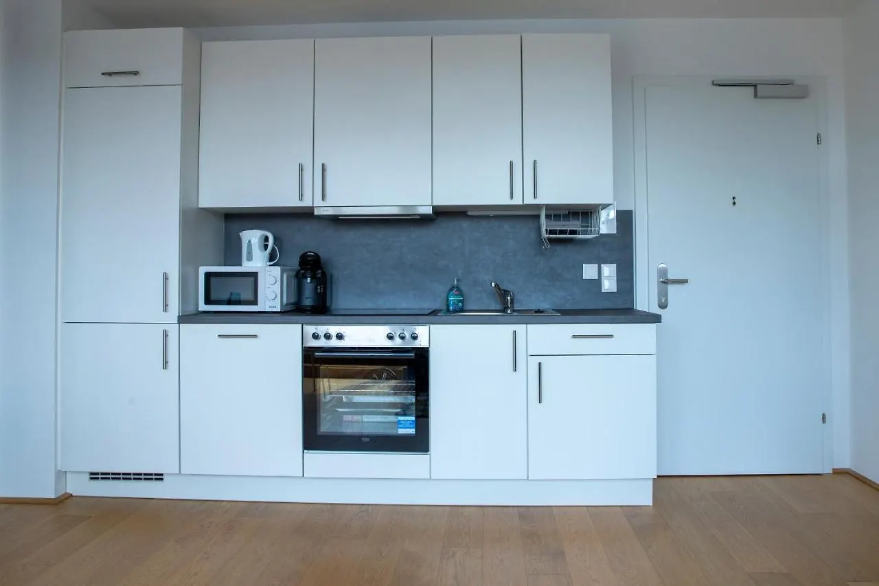 Maureen Lovely 2 Bedroom Unit With Community Pool Vienna Austria