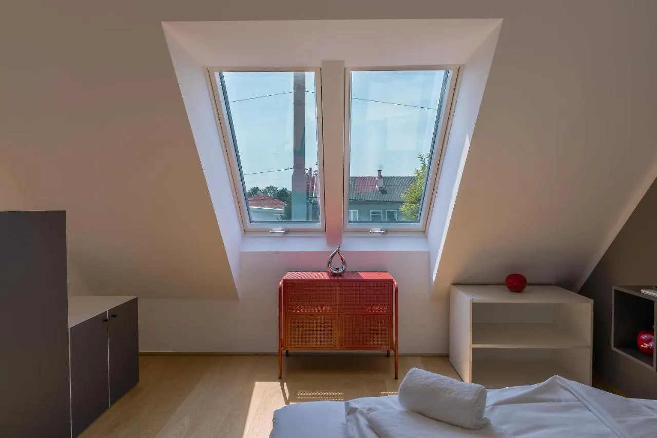 Apartment Maureen Lovely 2 Bedroom Unit With Community Pool Vienna