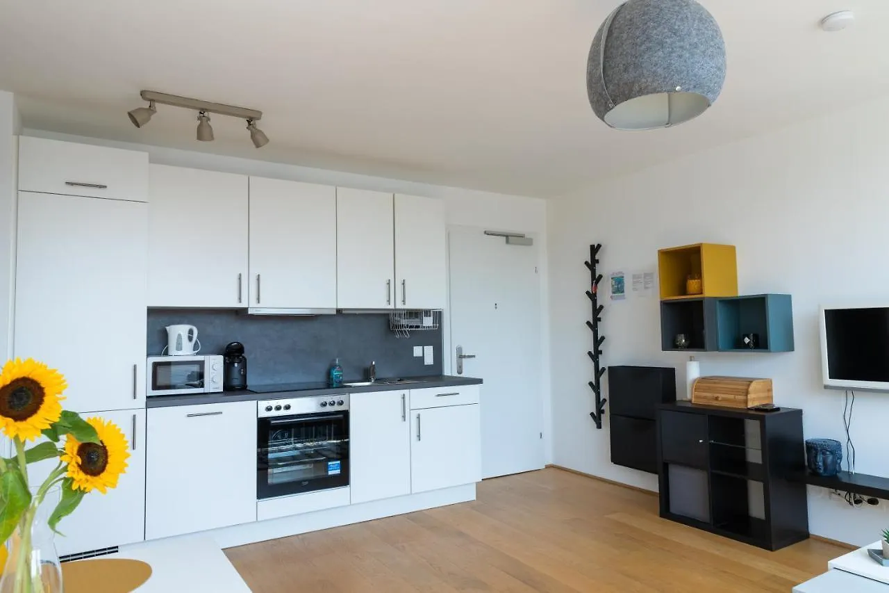 Maureen Lovely 2 Bedroom Unit With Community Pool Vienna Austria