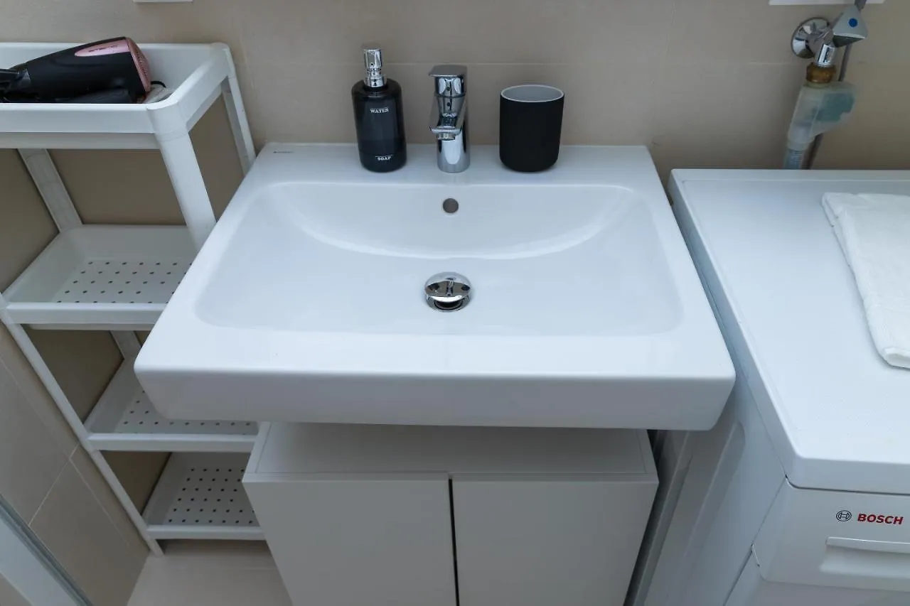 Maureen Lovely 2 Bedroom Unit With Community Pool Wien 0*,