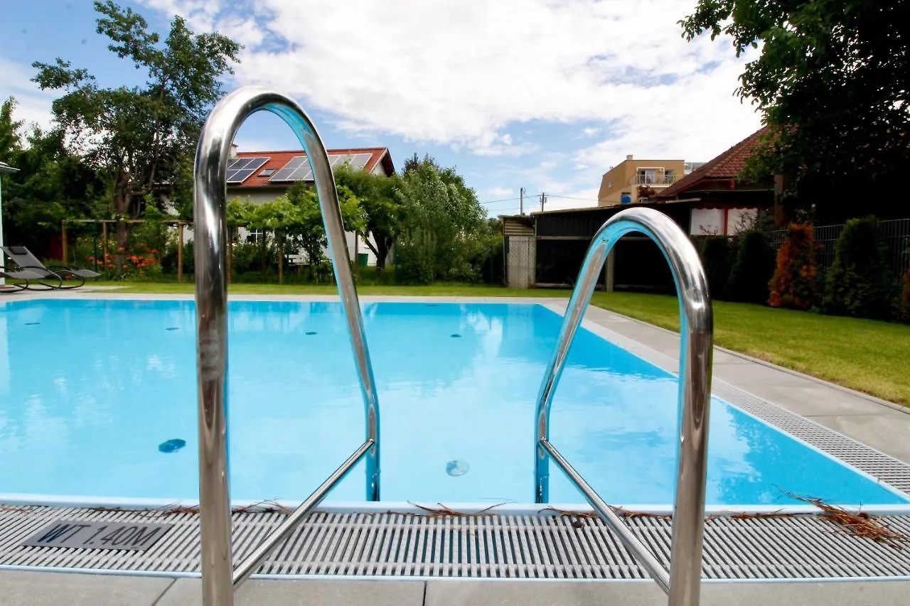 Maureen Lovely 2 Bedroom Unit With Community Pool Vienna